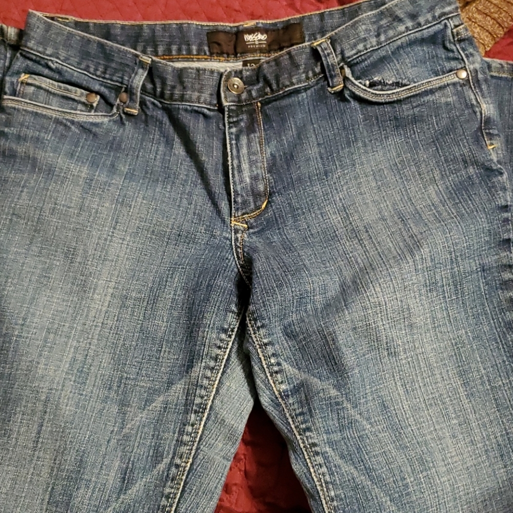 Jeans - Picture 4 of 5